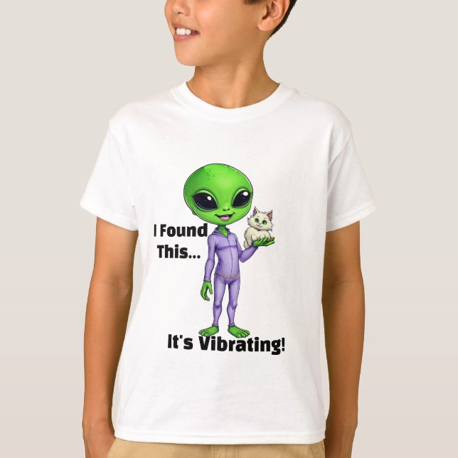I Found This Its Vibrating Funny Alien Cat T-Shirt (Front)