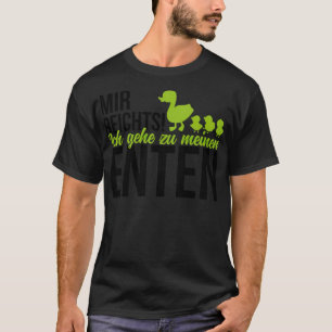 I go to my duck farmer country life labrador dog l T-Shirt