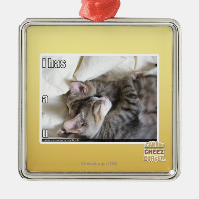 I has a u metal tree decoration (Front)