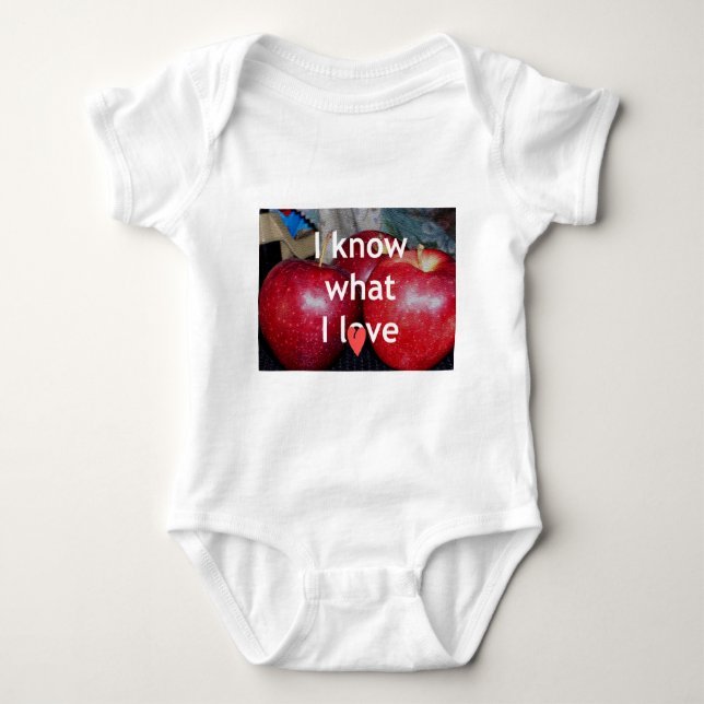"I Know What I Love" – Apple-Themed Design Baby Bodysuit (Front)
