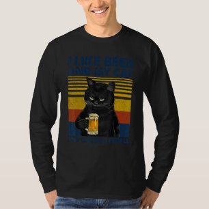 I Like Beer My Cat And Maybe 3 People Funny Cat Lo T-Shirt