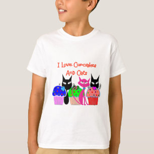 "I love cupcakes and cats"--Cupcake Lovers Gifts T-Shirt