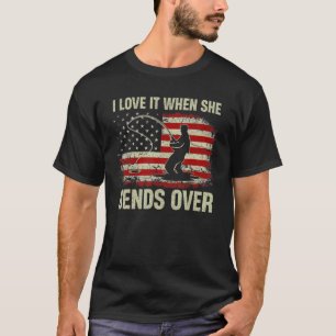 I Love It When She Bends Over Fishing Vintage Us T-Shirt