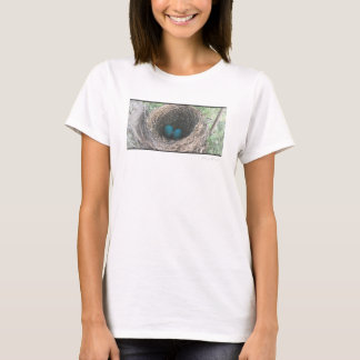 I love my little nest!  T-shirt