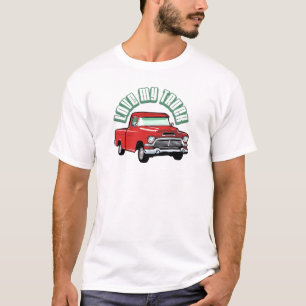 I love my truck - Old, classic red pickup T-Shirt