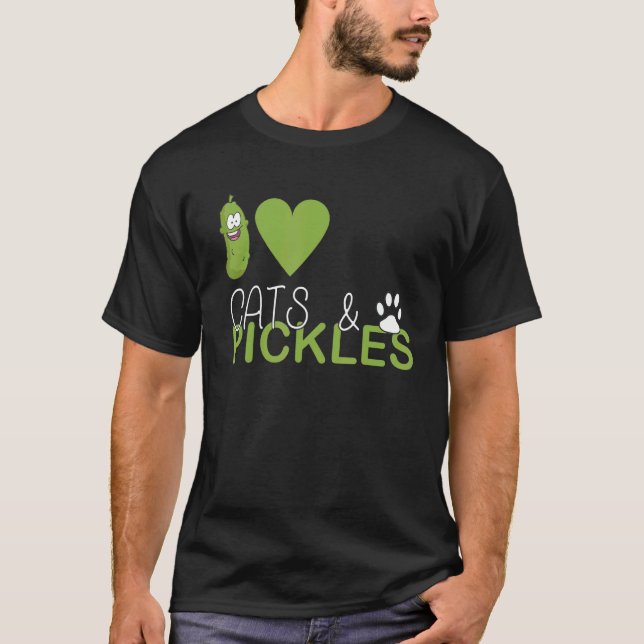 I Love Pickles & Cats  Pickle Vegetable Farming Ve T-Shirt (Front)