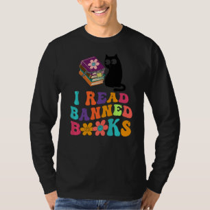 I Read Banned Books  Black Cat Reader Bookworm Wom T-Shirt