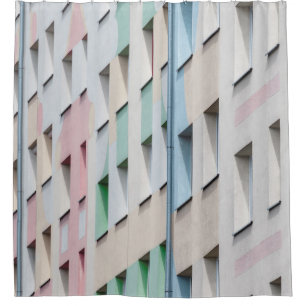 I SHOOT IT TO CONCEAL THE WINDOWPANES AND FOCUS TH SHOWER CURTAIN