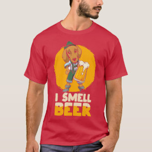 I smell beer dog in Bavarian oufit German Party  T-Shirt