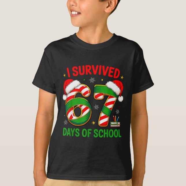 I Survived 67 Days Of School Santa Hat Xmas Teache T-Shirt (Front)