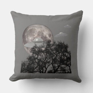 I WANT TO BELIEVE CUSHION
