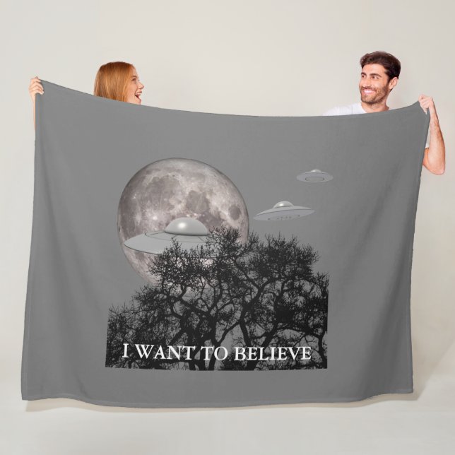 I WANT TO BELIEVE FLEECE BLANKET (In Situ)