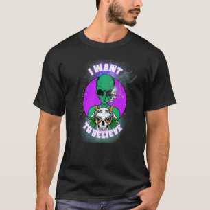 I want to believe in humans T-Shirt
