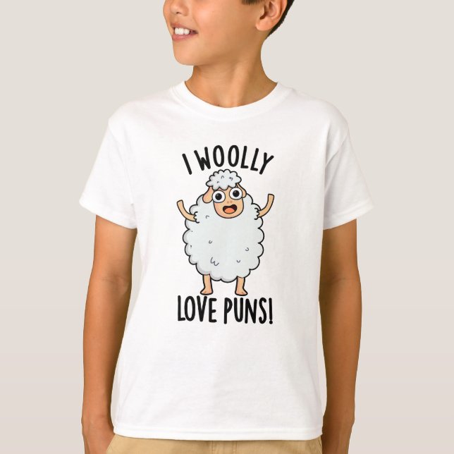 I Wooly Love Puns Funny Sheep Pun  T-Shirt (Front)