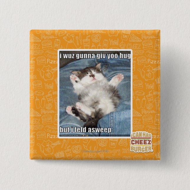 I wuz gunna giv yoo hug 15 cm square badge (Front)