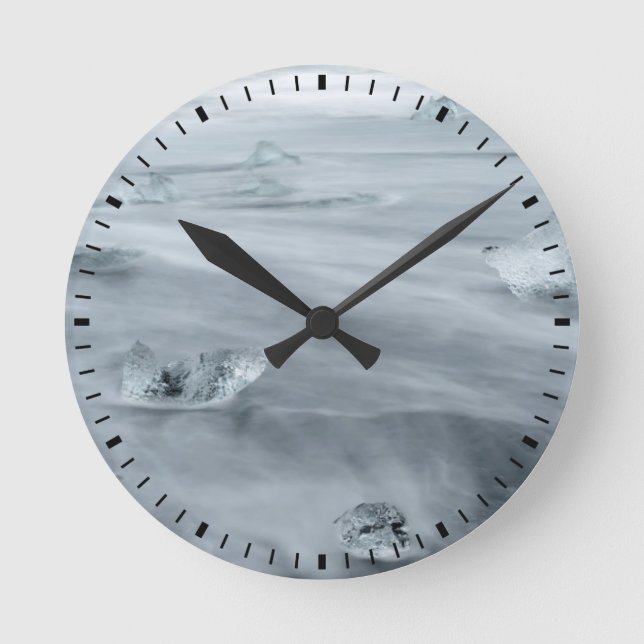 Ice and water on a beach, iceland round clock (Front)
