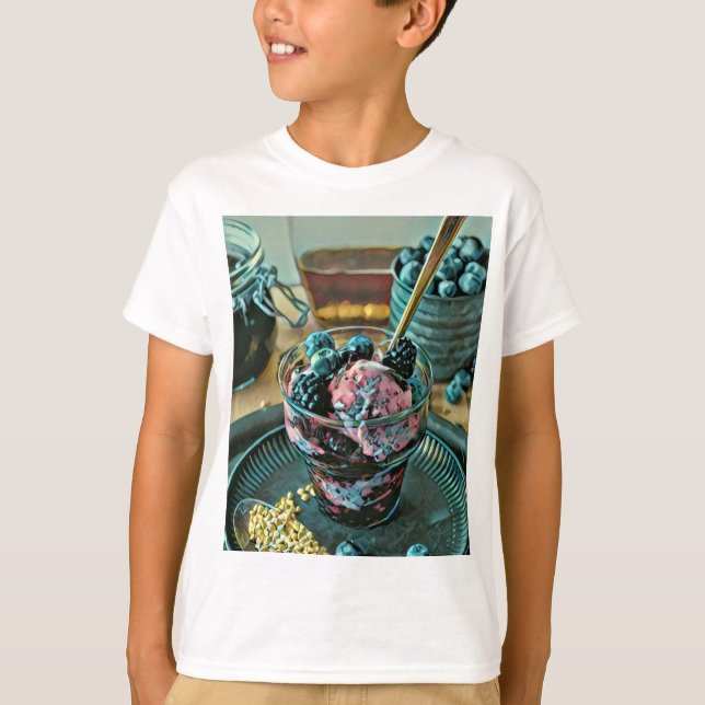 Ice cream cake with berry T-Shirt (Front)