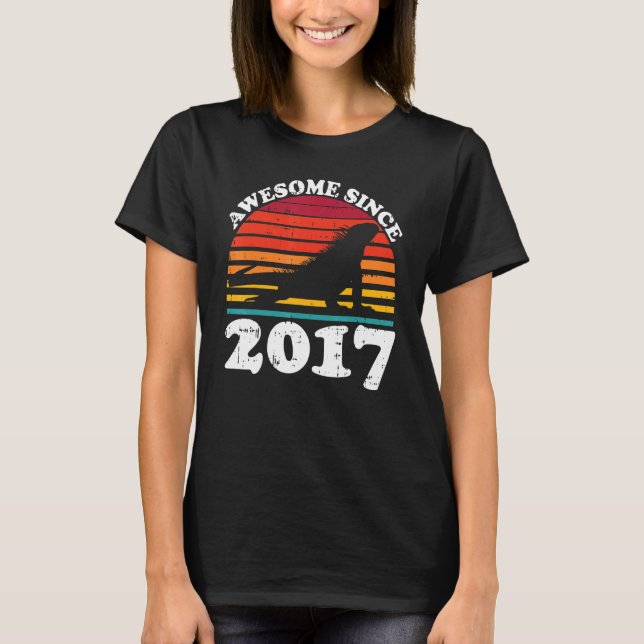 Iguana Awesome Since 2017 5th Birthday 5 Years Old T-Shirt (Front)