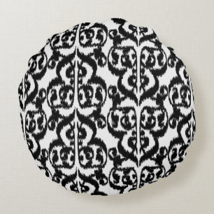 Ikat Moorish Damask - black and white Round Cushion