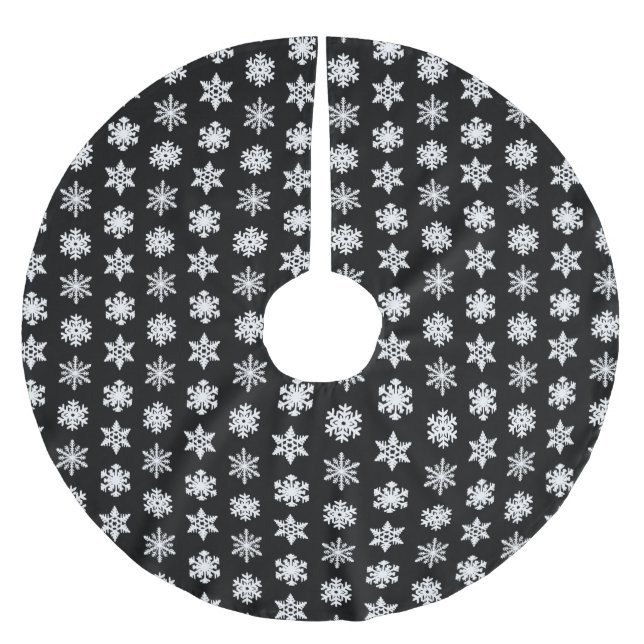 Ikat Snowflakes - Black and white Brushed Polyester Tree Skirt (Front)