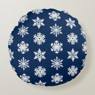 Ikat Snowflakes - White and Dark Navy Blue Round Cushion