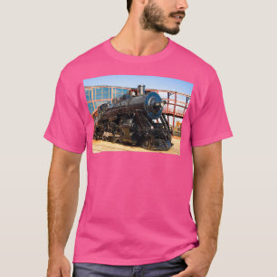 Illinois Central No 790 In The Roundhouse T-Shirt