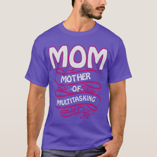 Illustration of Mum For Mothers Day retro T-Shirt
