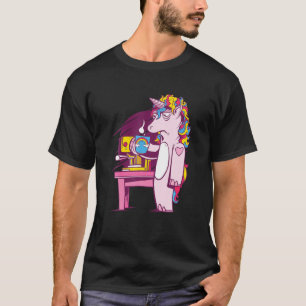 I'm A FREAKIN RAY OF SUNSHINE Rainbow Unicorn Girl T-Shirt