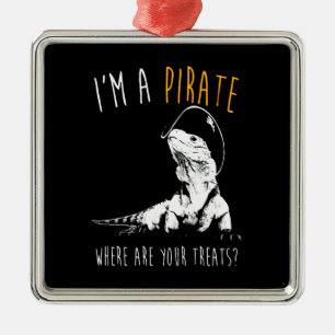 I'm a pirate Iguana Metal Tree Decoration
