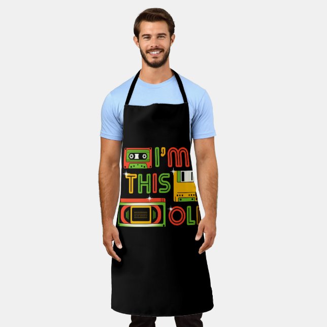 I'm this old reto tech apron (Worn)