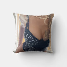 IMLA 4 Men Pillow with Blonde