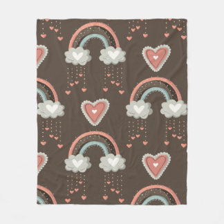 Impressive heart-shaped motifs fleece blanket