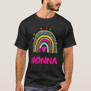 In A World Full Of Granmas Be A nonna Rainbow T-Shirt