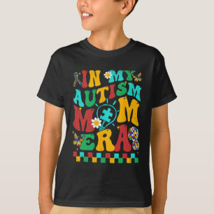 In My Autism Mum Era Groovy Puzzle Piece Retro Mot T-Shirt