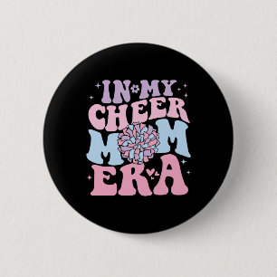 In My Cheer Mum Era Groovy Cheerleading Football M 6 Cm Round Badge