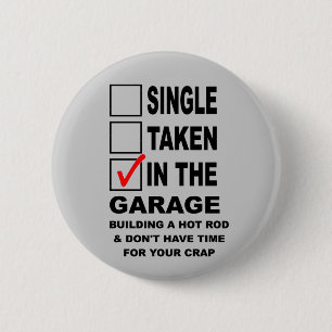 IN THE GARAGE BUILDING A HOT ROD 6 CM ROUND BADGE