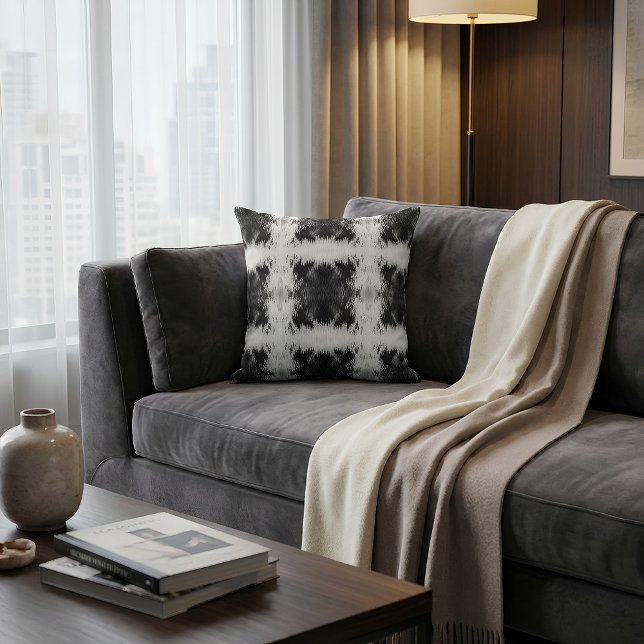 Inkat Rorschach Side Sleeper Pillow (Abstraktes Kissen auf Sofa drapiert. )