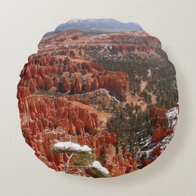 Inspiration Point at Bryce Canyon I Round Cushion (Front)