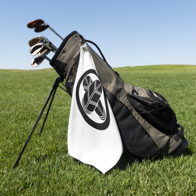 Intersecting hawk feathers in circle golf towel (Green)