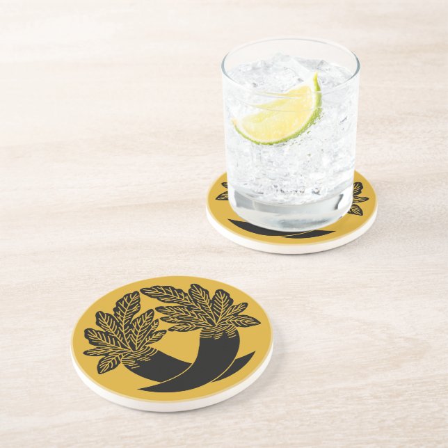 Intersecting radishes coaster (Side)