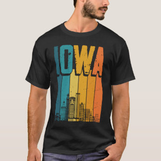 Iowa City USA Retro Vintage Sunset Skyline Iowa T-Shirt