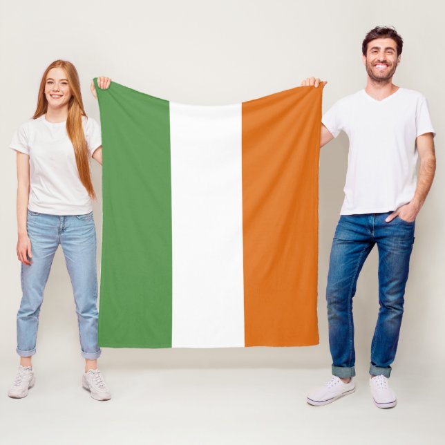 Ireland flag fleece blanket (In Situ)