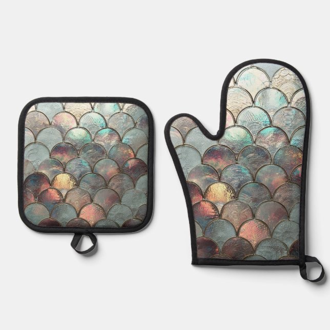 Iridescent Mermaid Scales Oven Mitt & Pot Holder Set (Front)