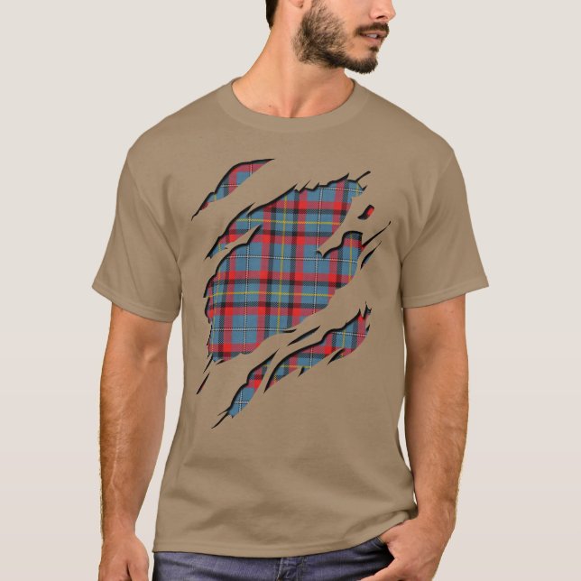 Irish Clan McNamara Tartan Plaid Effects T-Shirt (Front)