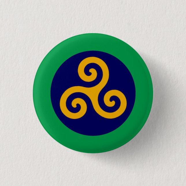 Irish Gold Triskele Badge (Front)