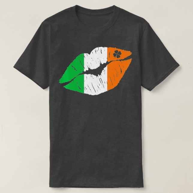 Irish Ireland Flag Lips St Patricks Day Kissing Li T-Shirt (Design Front)