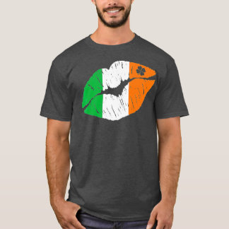 Irish Ireland Flag Lips St Patricks Day Kissing Li T-Shirt