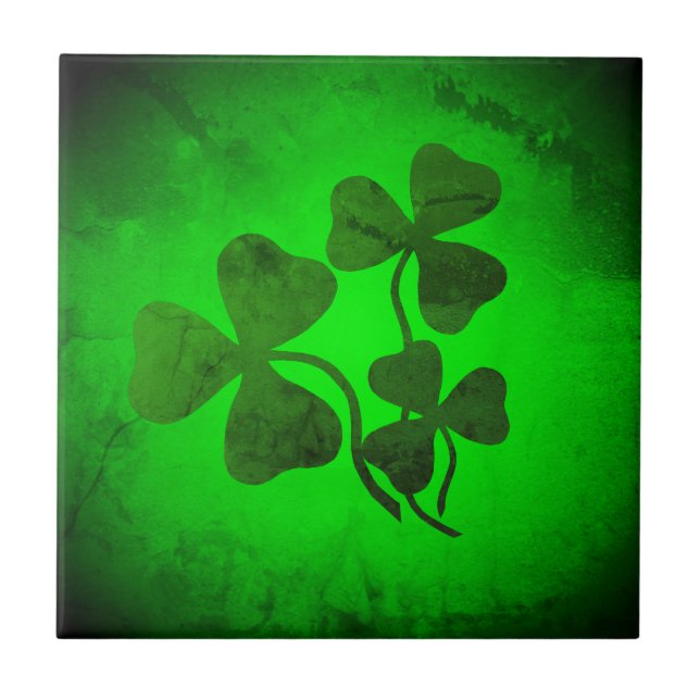Irish shamrock/green clover, Ireland green glow Tile (Front)
