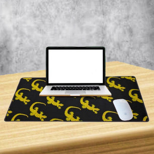 Island Gecko Desk Mat