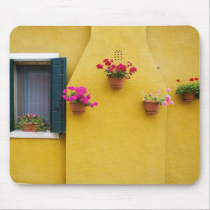Island of Burano, Burano, Italy. Colourful Burano Mouse Pad